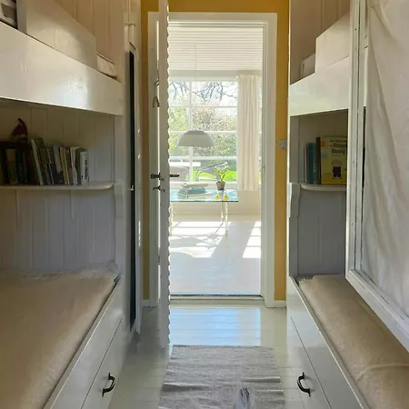 Ferienhaus Yellow Summer House With Character And Tranquility