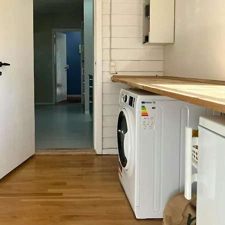 Hébergement de vacances Yellow Summer House With Character And Tranquility *