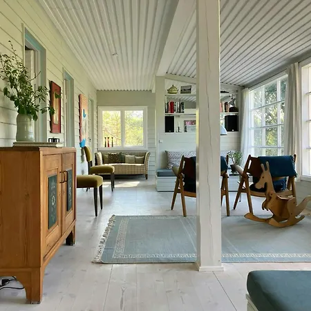 Yellow Summer House With Character And Tranquility Holiday home