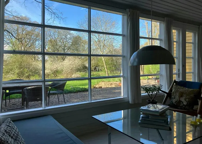 Holiday home Yellow Summer House With Character And Tranquility