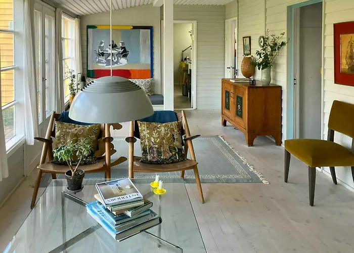 Holiday home Yellow Summer House With Character And Tranquility