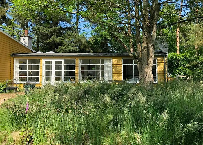 Yellow Summer House With Character And Tranquility Hornbaek