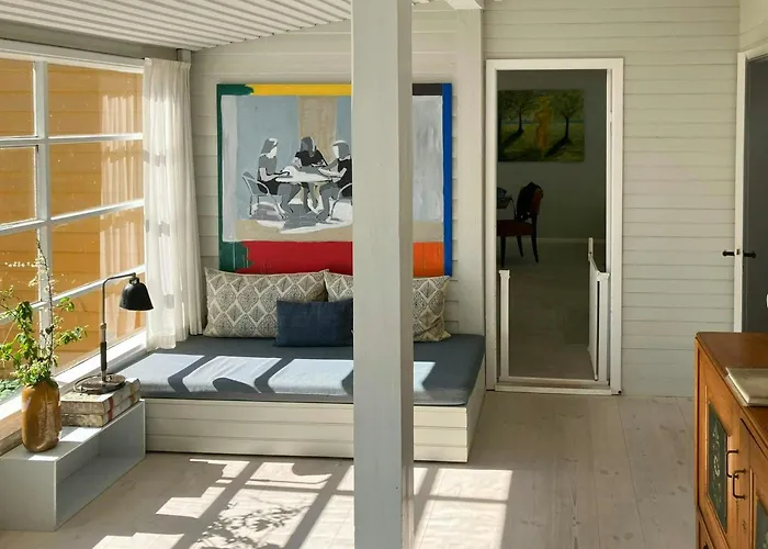 Yellow Summer House With Character And Tranquility Holiday home *