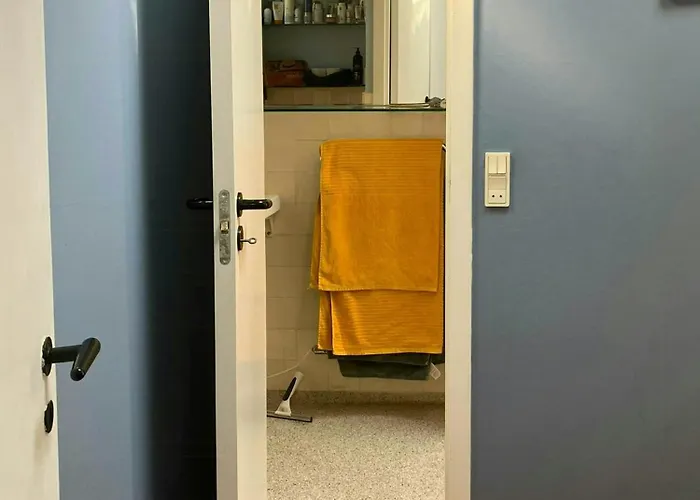 Yellow Summer House With Character And Tranquility Holiday home *